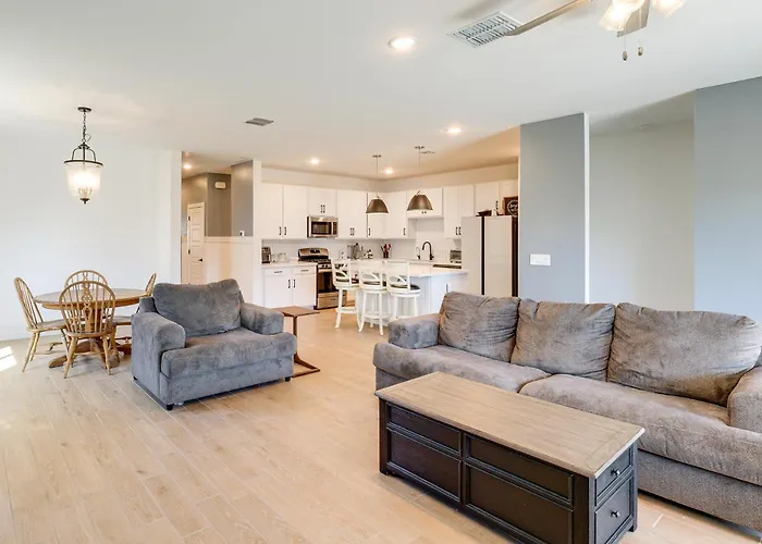 Near Golf, Parks & Casino! Updated *