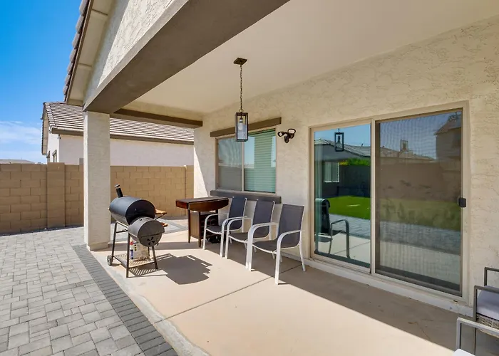 Near Golf, Parks & Casino! Updated Holiday home *